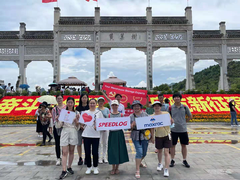 Maxrac Family Starts Midsummer Trip Maxrac Family Starts Midsummer Trip