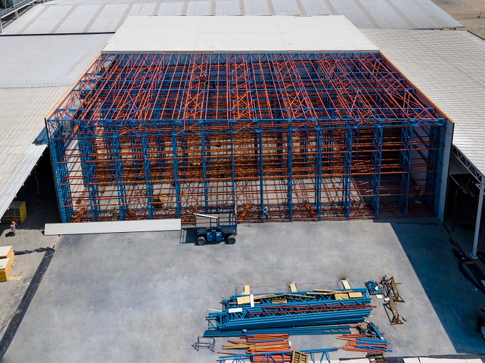 رفوف ذاتية الدعم